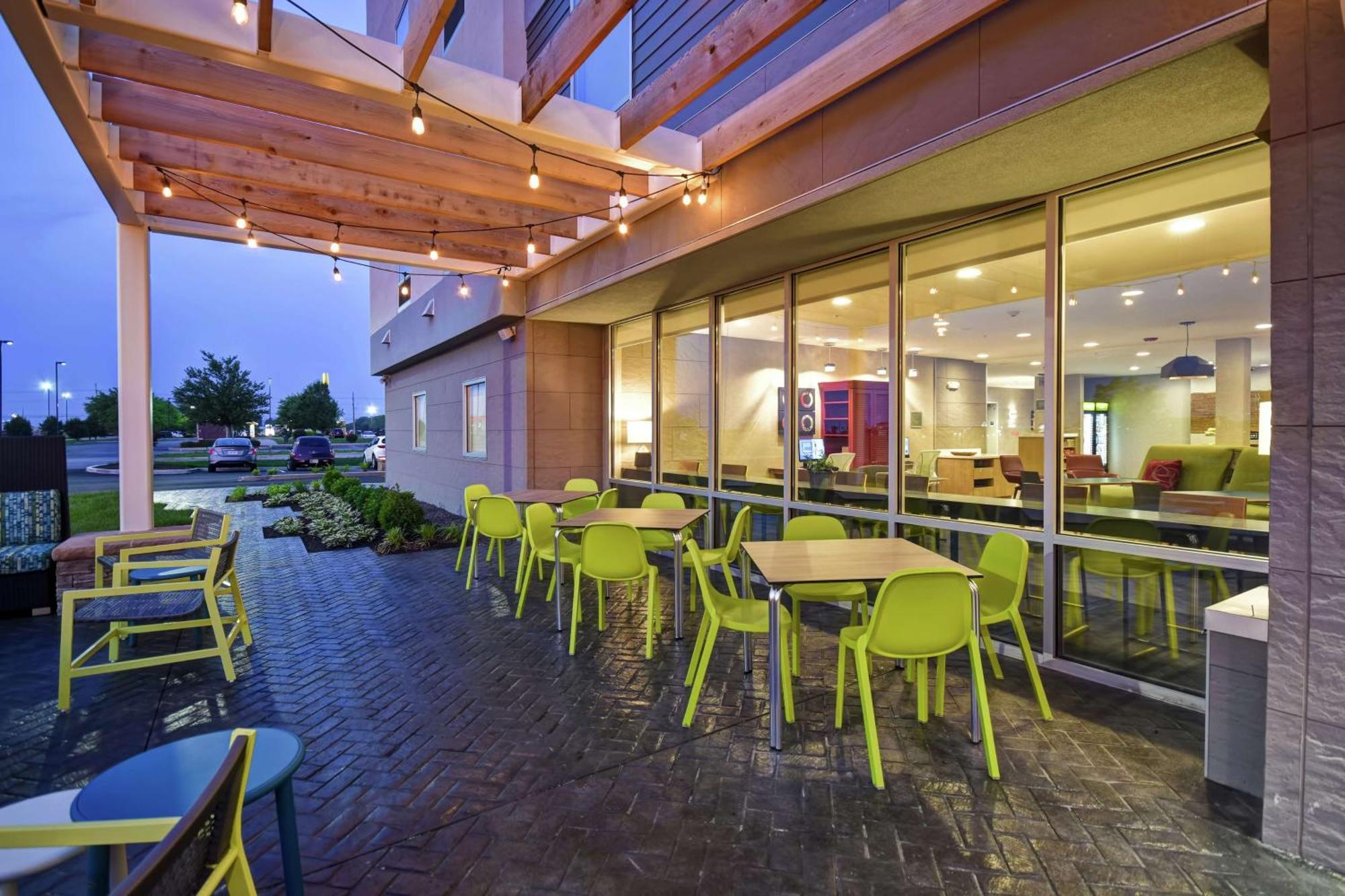 Home2 Suites By Hilton Terre Haute Extérieur photo